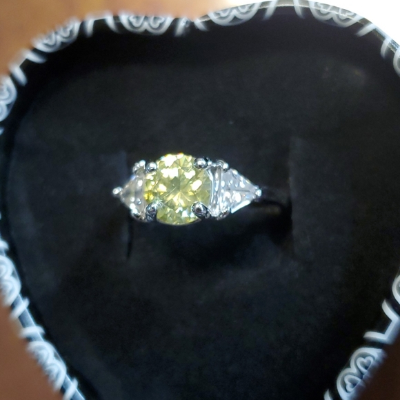 STERLING RING WITH YELLOW AND CRYSTAL STONES - Picture 5 of 7